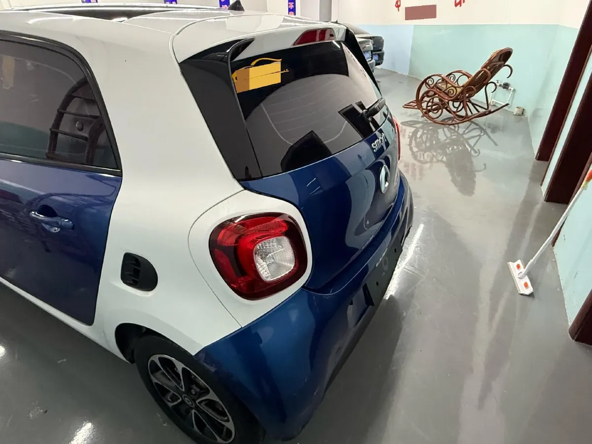 2016 Smart smart forfour 1.0L 71HP L3 6DCT,autocango,china used car exporter,china ev exporter,chinese used car exporter,chinese used ev exporter