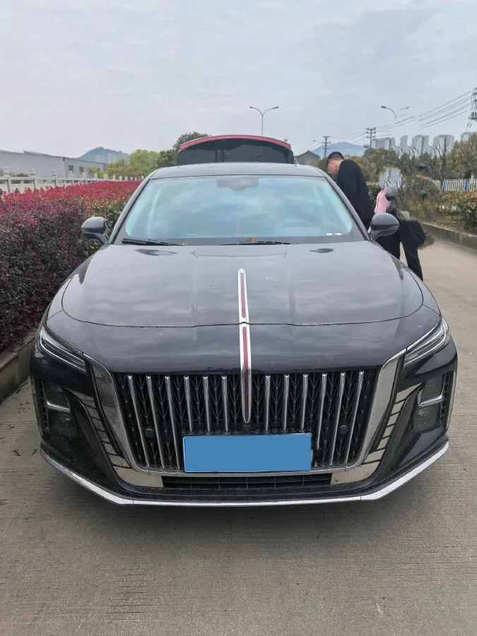 2023 HongQi H5 2.0T 224HP L4 8AT,autocango,china used car exporter,china ev exporter,chinese used car exporter,chinese used ev exporter