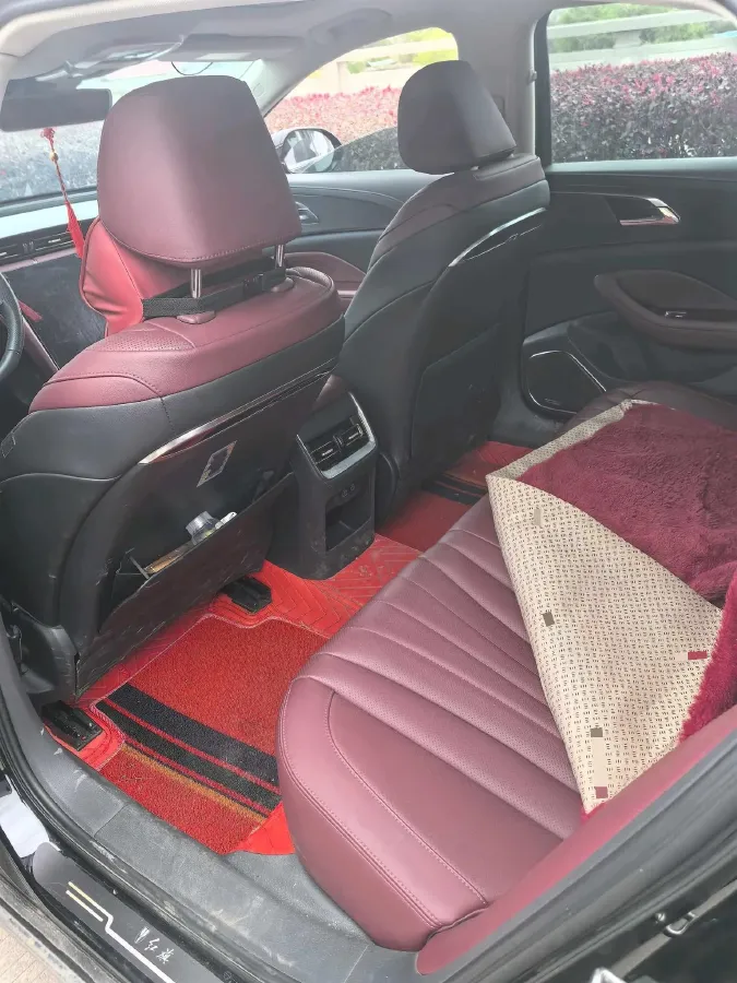 2023 HongQi H5 2.0T 224HP L4 8AT,autocango,china used car exporter,china ev exporter,chinese used car exporter,chinese used ev exporter