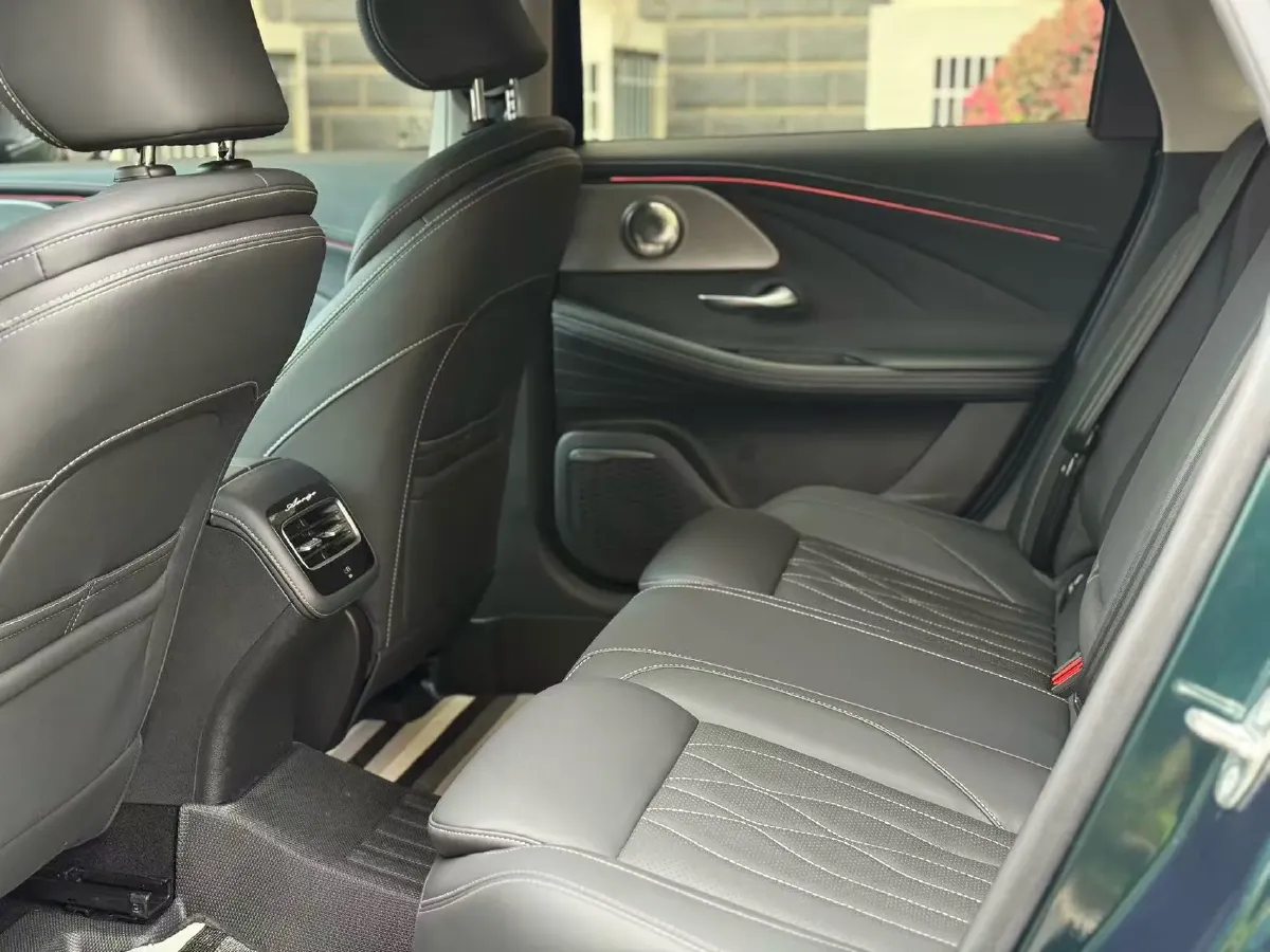 2023 Chery Arrizo 8 2.0T 254HP L4 7DCT,autocango,china used car exporter,china ev exporter,chinese used car exporter,chinese used ev exporter