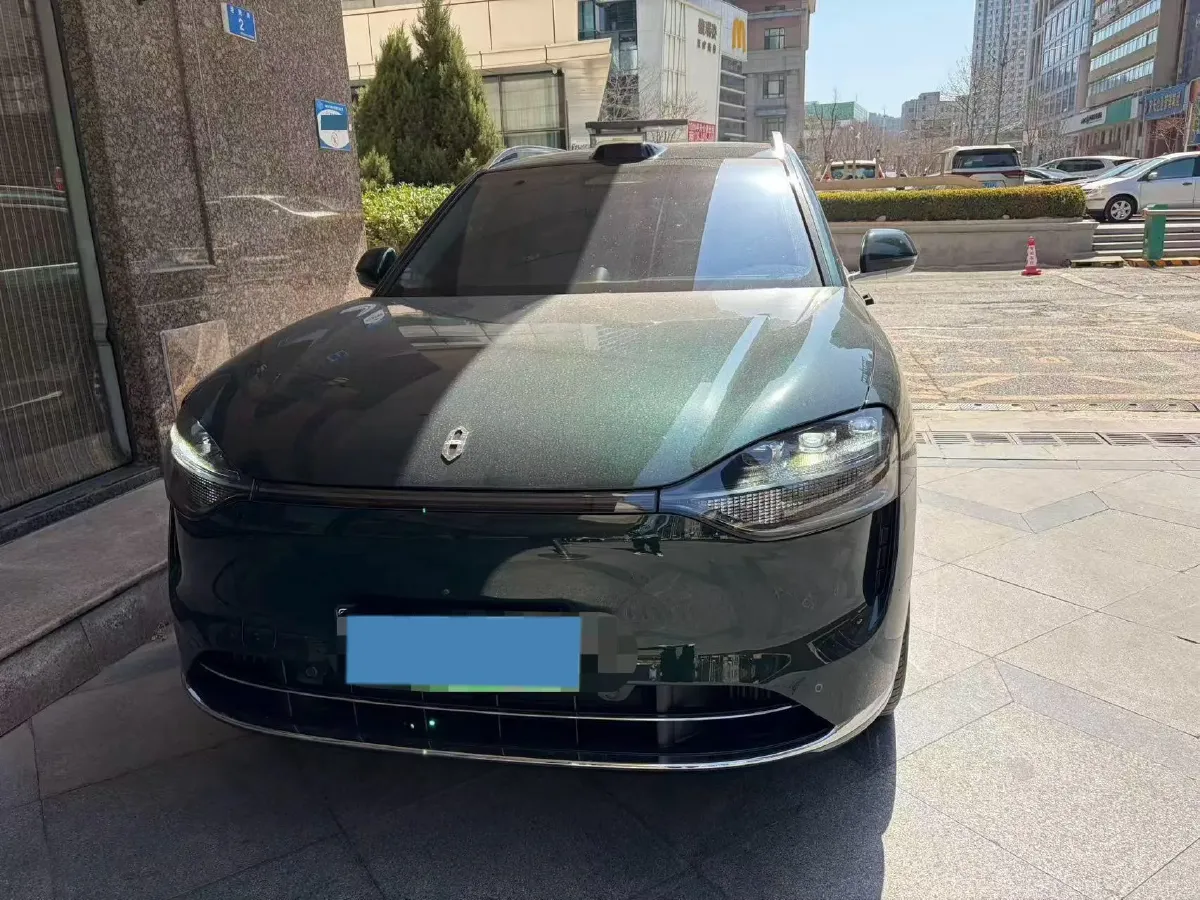 2024 AITO AITO M9 1.5T 152HP L4 REEV 42KWH,autocango,china used car exporter,china ev exporter,chinese used car exporter,chinese used ev exporter