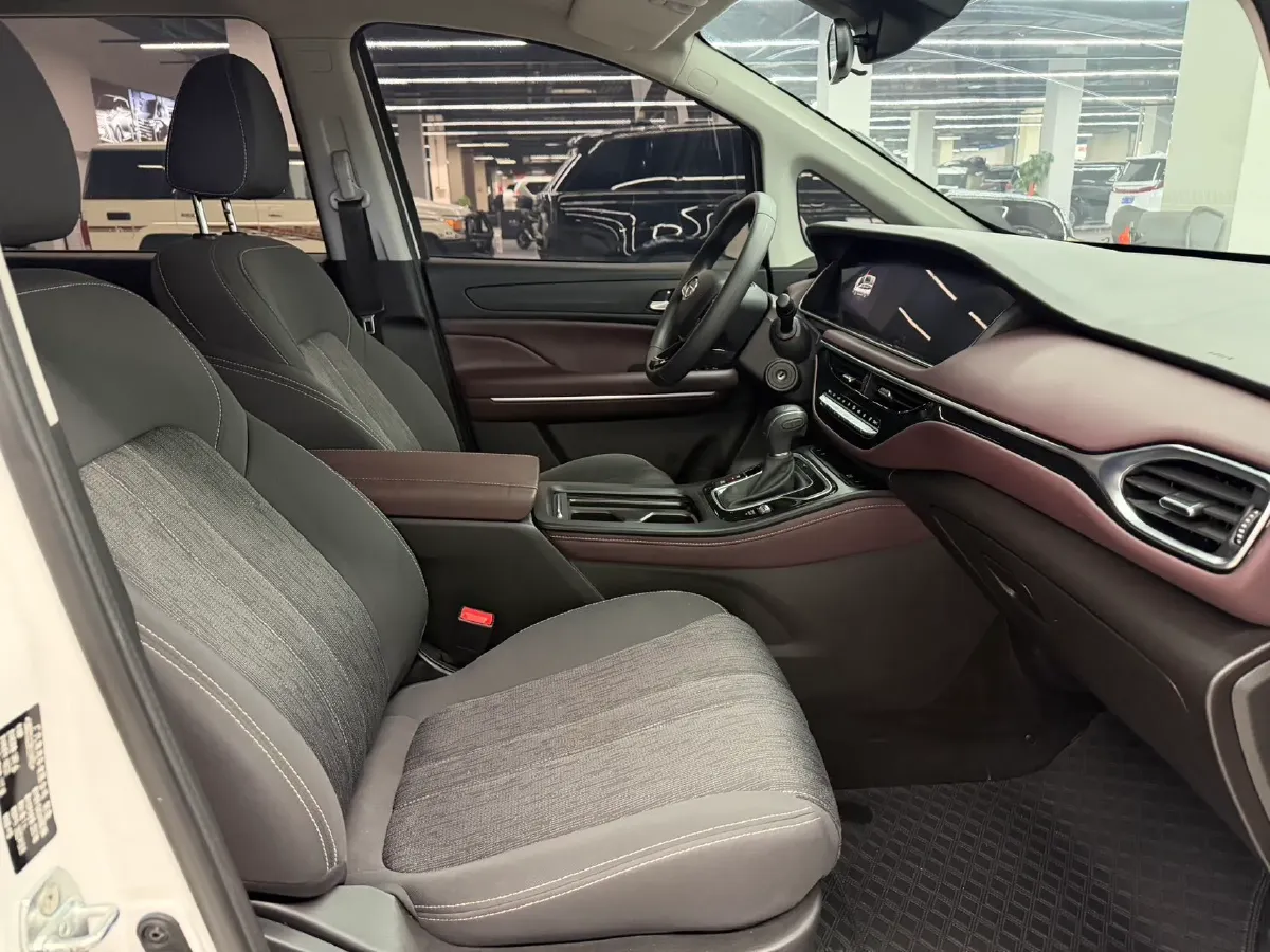 2021 GAC Trumpchi M6 1.5T 169HP L4 7DCT,autocango,china used car exporter,china ev exporter,chinese used car exporter,chinese used ev exporter