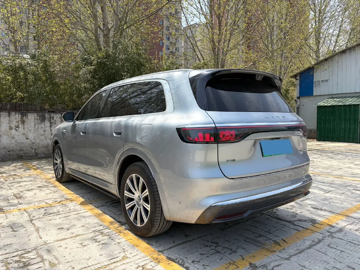 2025 AITO AITO M8 REEV 160HP REEV 53.4KWH,autocango,china used car exporter,china ev exporter,chinese used car exporter,chinese used ev exporter