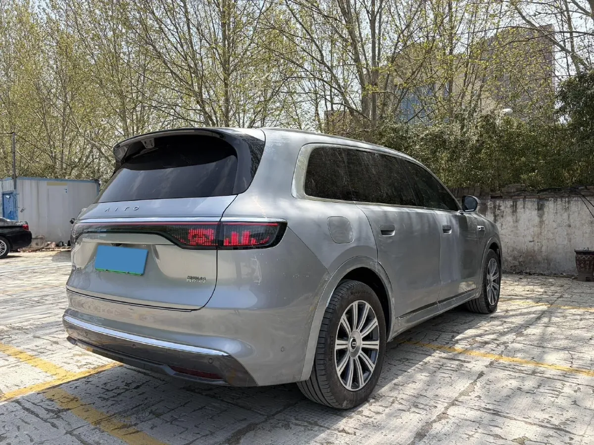 2025 AITO AITO M8 REEV 160HP REEV 53.4KWH,autocango,china used car exporter,china ev exporter,chinese used car exporter,chinese used ev exporter