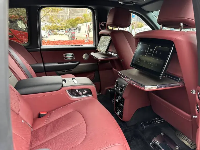2024 Rolls-Royce Cullinan 6.7T 571HP V12 8AT,autocango,china used car exporter,china ev exporter,chinese used car exporter,chinese used ev exporter