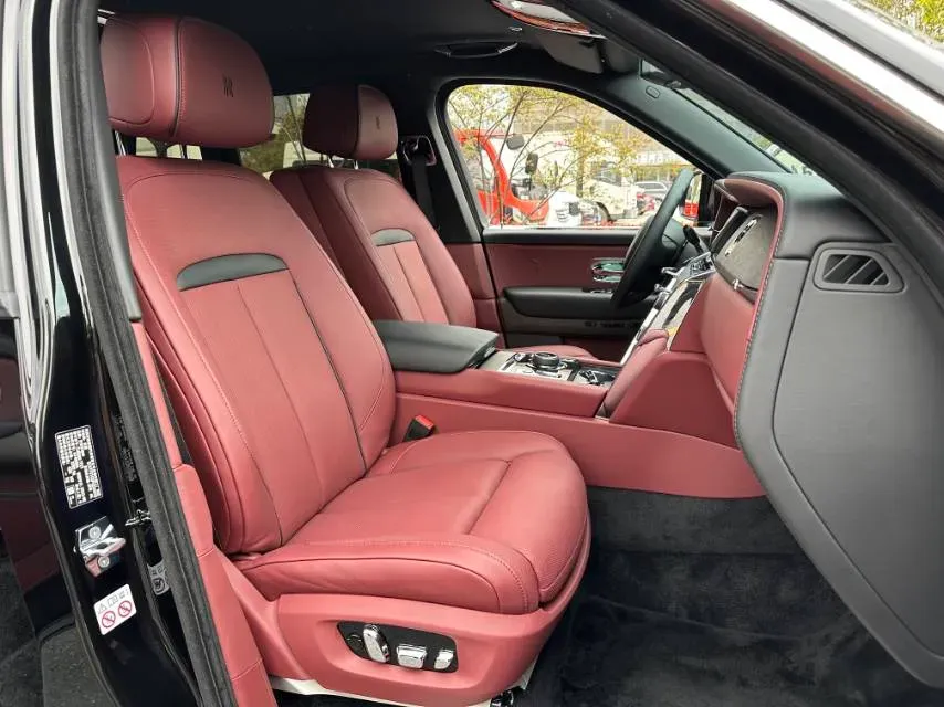 2024 Rolls-Royce Cullinan 6.7T 571HP V12 8AT,autocango,china used car exporter,china ev exporter,chinese used car exporter,chinese used ev exporter