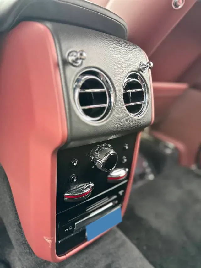 2024 Rolls-Royce Cullinan 6.7T 571HP V12 8AT,autocango,china used car exporter,china ev exporter,chinese used car exporter,chinese used ev exporter