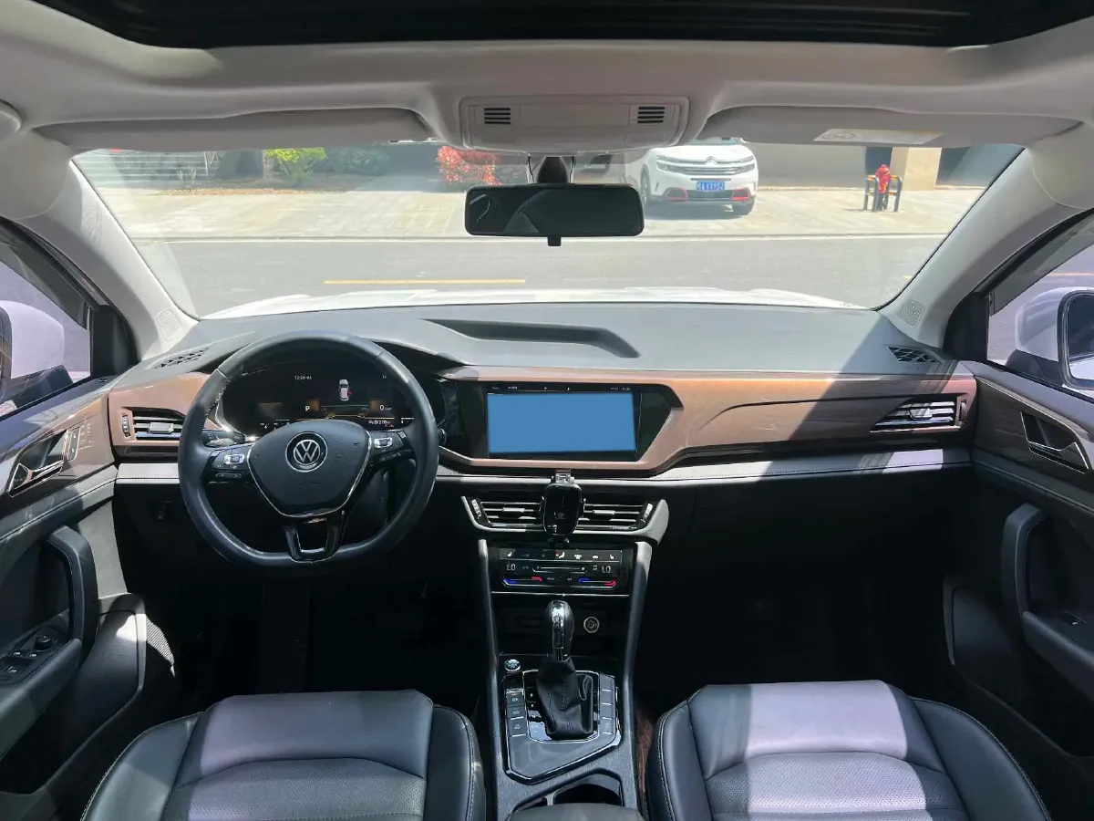 2022 Volkswagen Tharu 2.0T 186HP L4 7DCT,autocango,china used car exporter,china ev exporter,chinese used car exporter,chinese used ev exporter