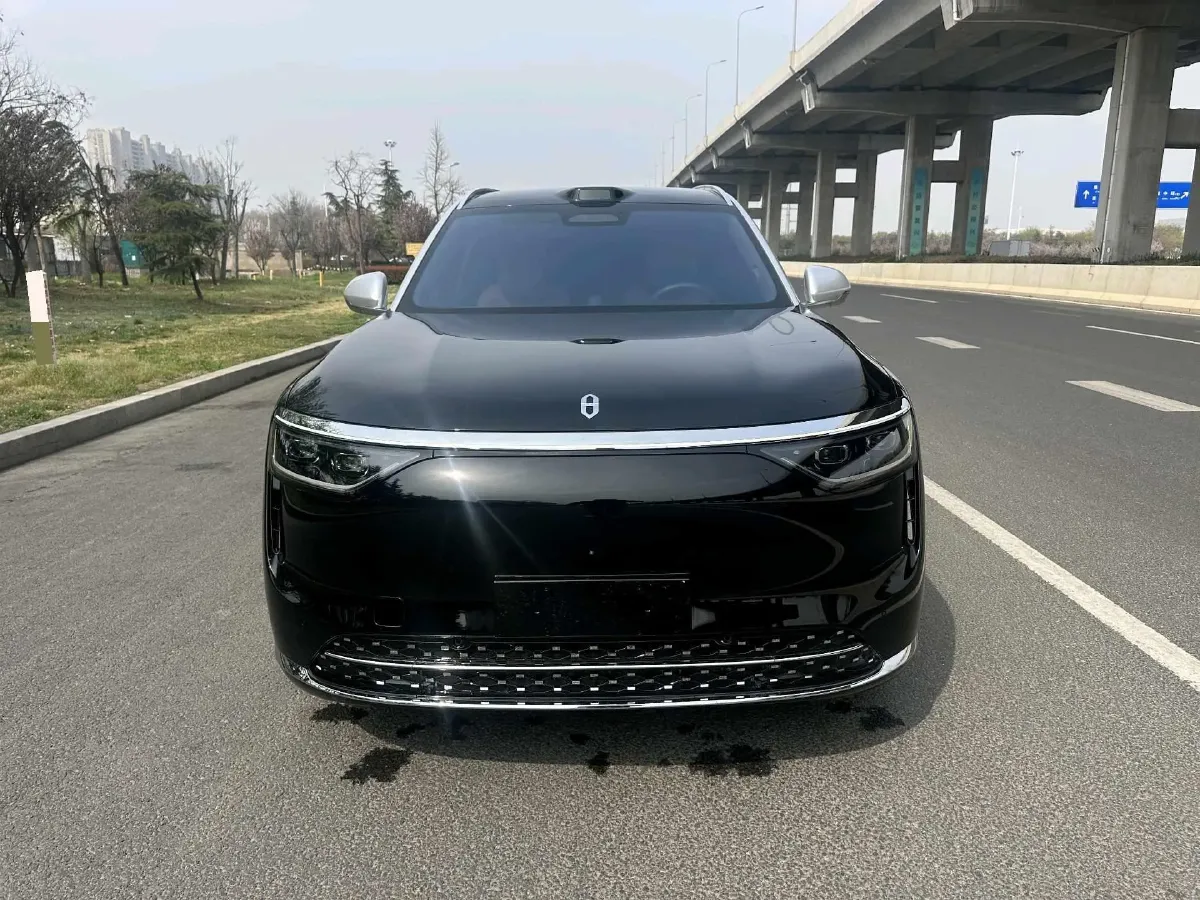 2025 AITO AITO M8 REEV 160HP REEV 53.4KWH,autocango,china used car exporter,china ev exporter,chinese used car exporter,chinese used ev exporter