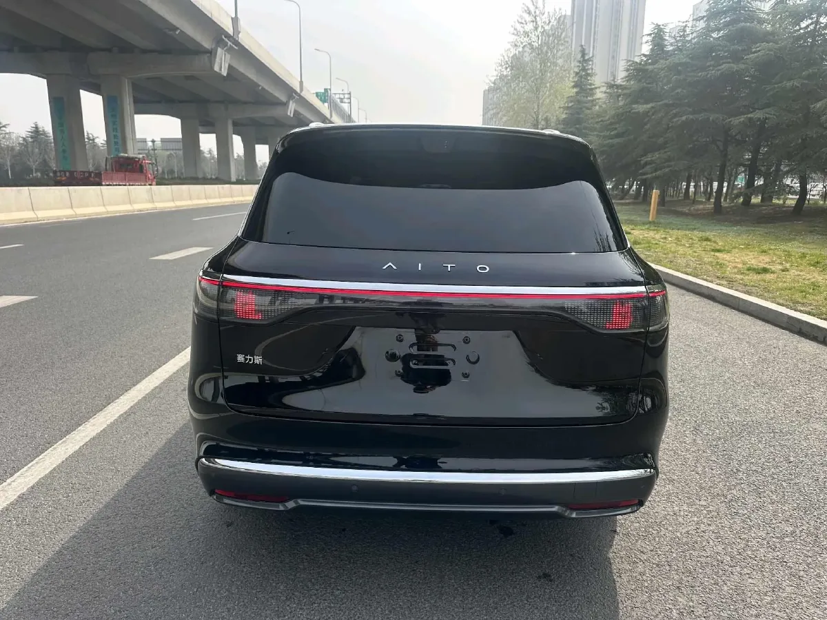 2025 AITO AITO M8 REEV 160HP REEV 53.4KWH,autocango,china used car exporter,china ev exporter,chinese used car exporter,chinese used ev exporter