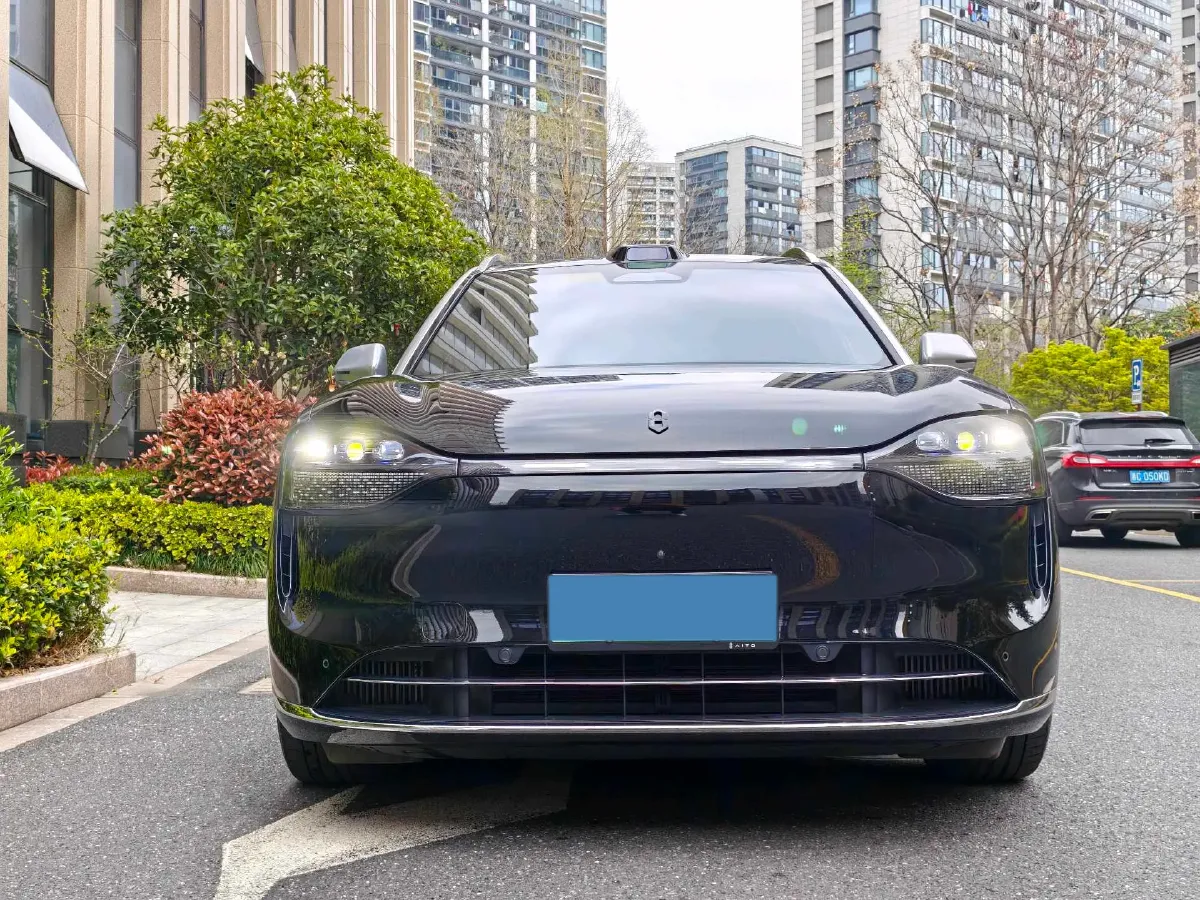 2024 AITO AITO M9 1.5T 152HP L4 REEV 52KWH,autocango,china used car exporter,china ev exporter,chinese used car exporter,chinese used ev exporter