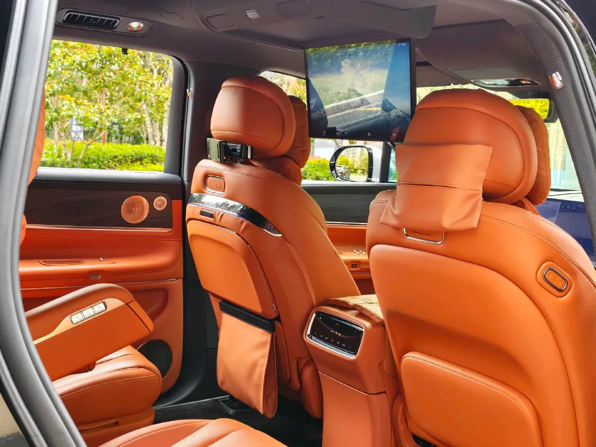 2024 AITO AITO M9 1.5T 152HP L4 REEV 52KWH,autocango,china used car exporter,china ev exporter,chinese used car exporter,chinese used ev exporter