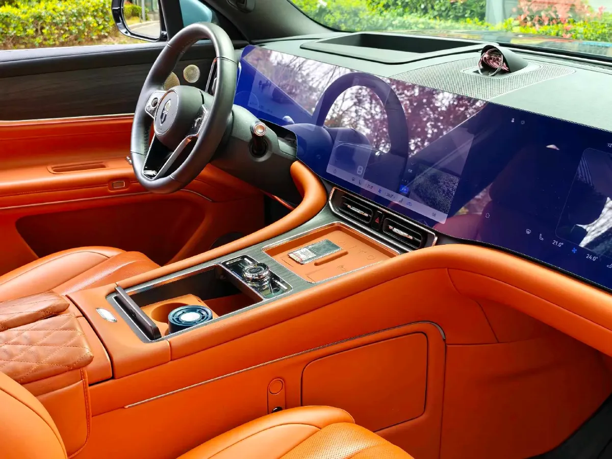 2024 AITO AITO M9 1.5T 152HP L4 REEV 52KWH,autocango,china used car exporter,china ev exporter,chinese used car exporter,chinese used ev exporter