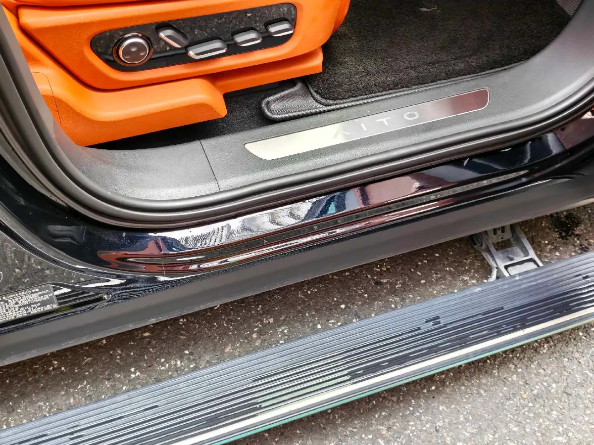 2024 AITO AITO M9 1.5T 152HP L4 REEV 52KWH,autocango,china used car exporter,china ev exporter,chinese used car exporter,chinese used ev exporter