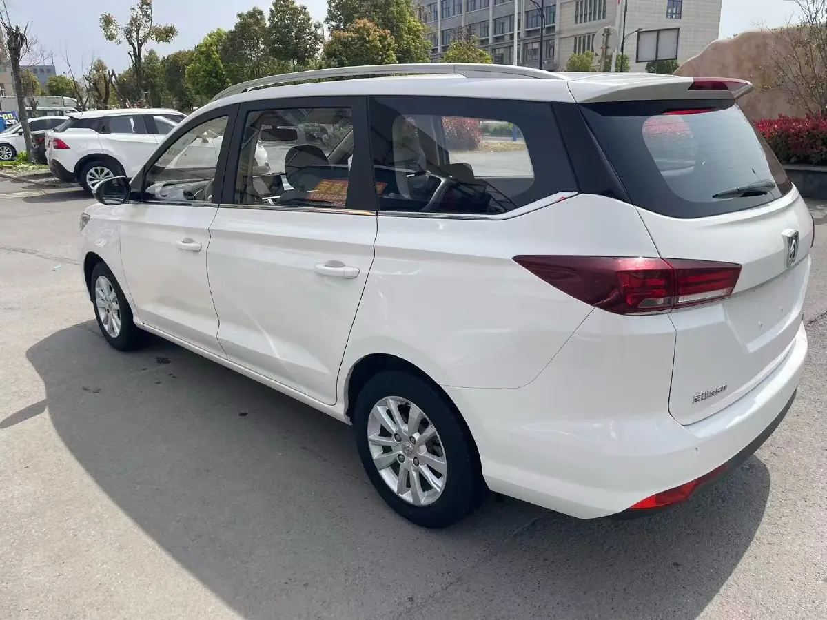 2018 BaoJun 360 1.5L 112HP L4 6MT,autocango,china used car exporter,china ev exporter,chinese used car exporter,chinese used ev exporter