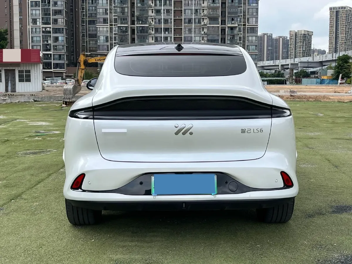 2023 IM LS6 BEV 71KWH,autocango,china used car exporter,china ev exporter,chinese used car exporter,chinese used ev exporter