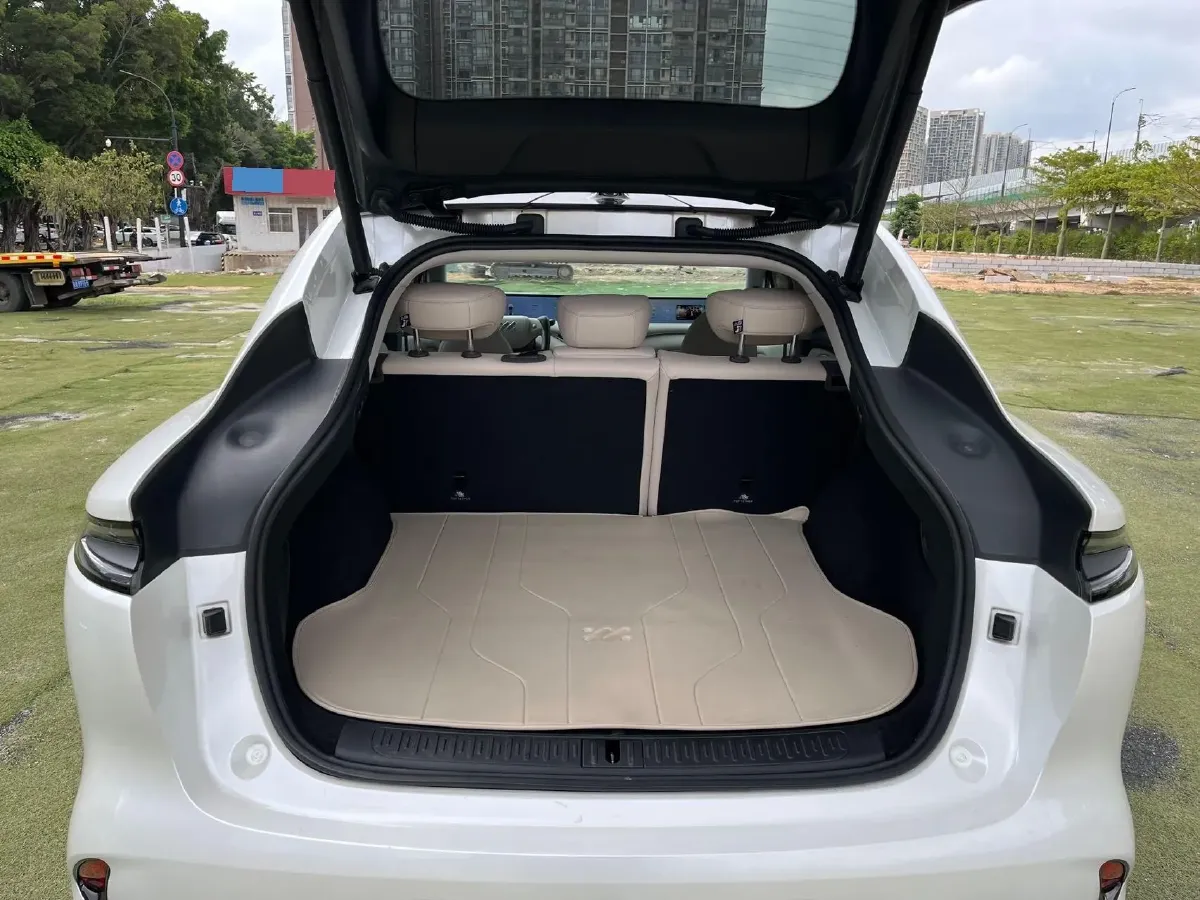 2023 IM LS6 BEV 71KWH,autocango,china used car exporter,china ev exporter,chinese used car exporter,chinese used ev exporter