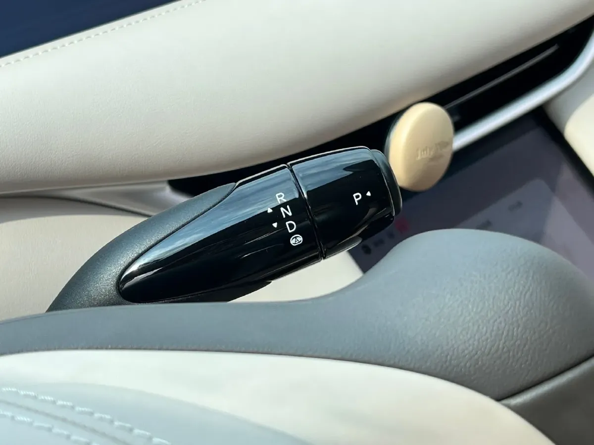 2023 IM LS6 BEV 71KWH,autocango,china used car exporter,china ev exporter,chinese used car exporter,chinese used ev exporter