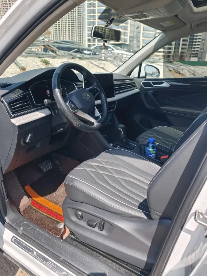 2023 Volkswagen Tiguan L 1.5T 160HP L4 7DCT,autocango,china used car exporter,china ev exporter,chinese used car exporter,chinese used ev exporter
