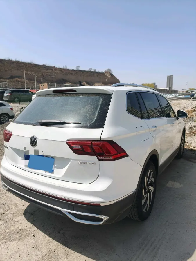 2023 Volkswagen Tiguan L 1.5T 160HP L4 7DCT,autocango,china used car exporter,china ev exporter,chinese used car exporter,chinese used ev exporter