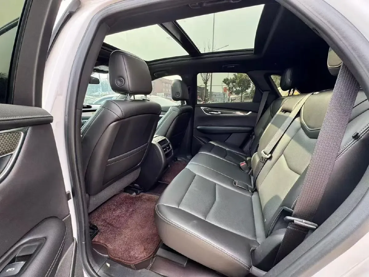 2022 Cadillac XT5 2.0T 237HP L4 9AT,autocango,china used car exporter,china ev exporter,chinese used car exporter,chinese used ev exporter