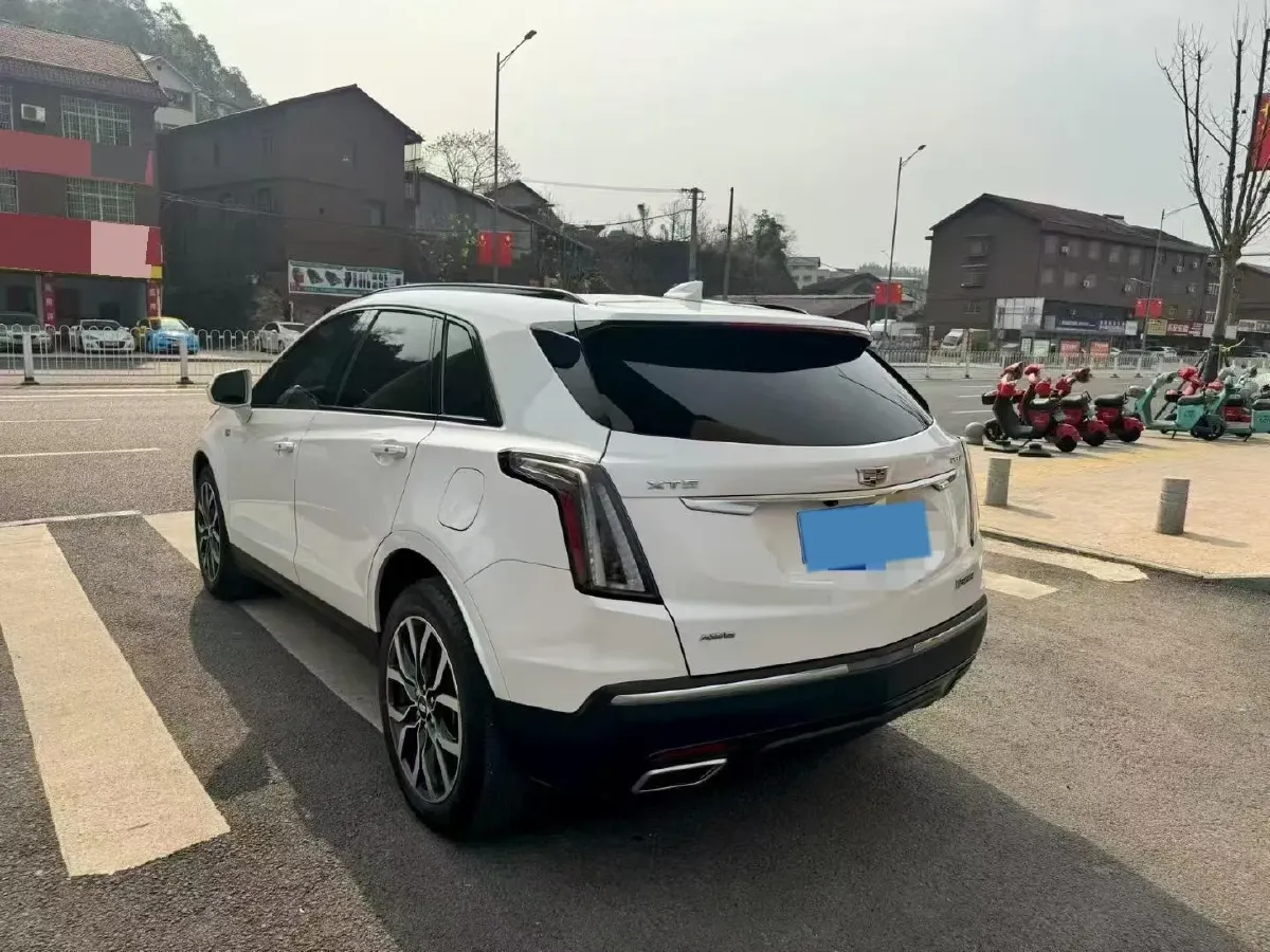 2022 Cadillac XT5 2.0T 237HP L4 9AT,autocango,china used car exporter,china ev exporter,chinese used car exporter,chinese used ev exporter