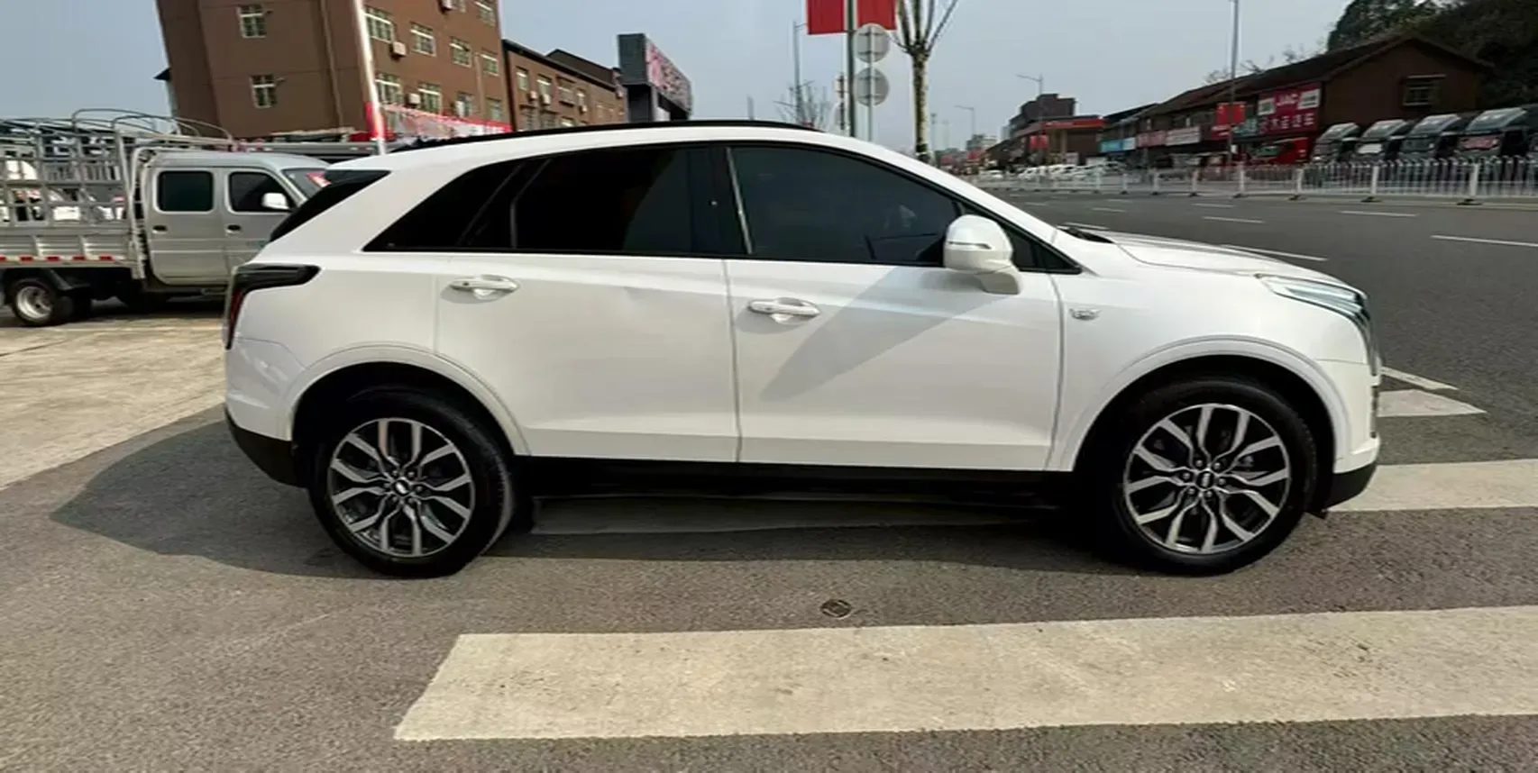 2022 Cadillac XT5 2.0T 237HP L4 9AT,autocango,china used car exporter,china ev exporter,chinese used car exporter,chinese used ev exporter