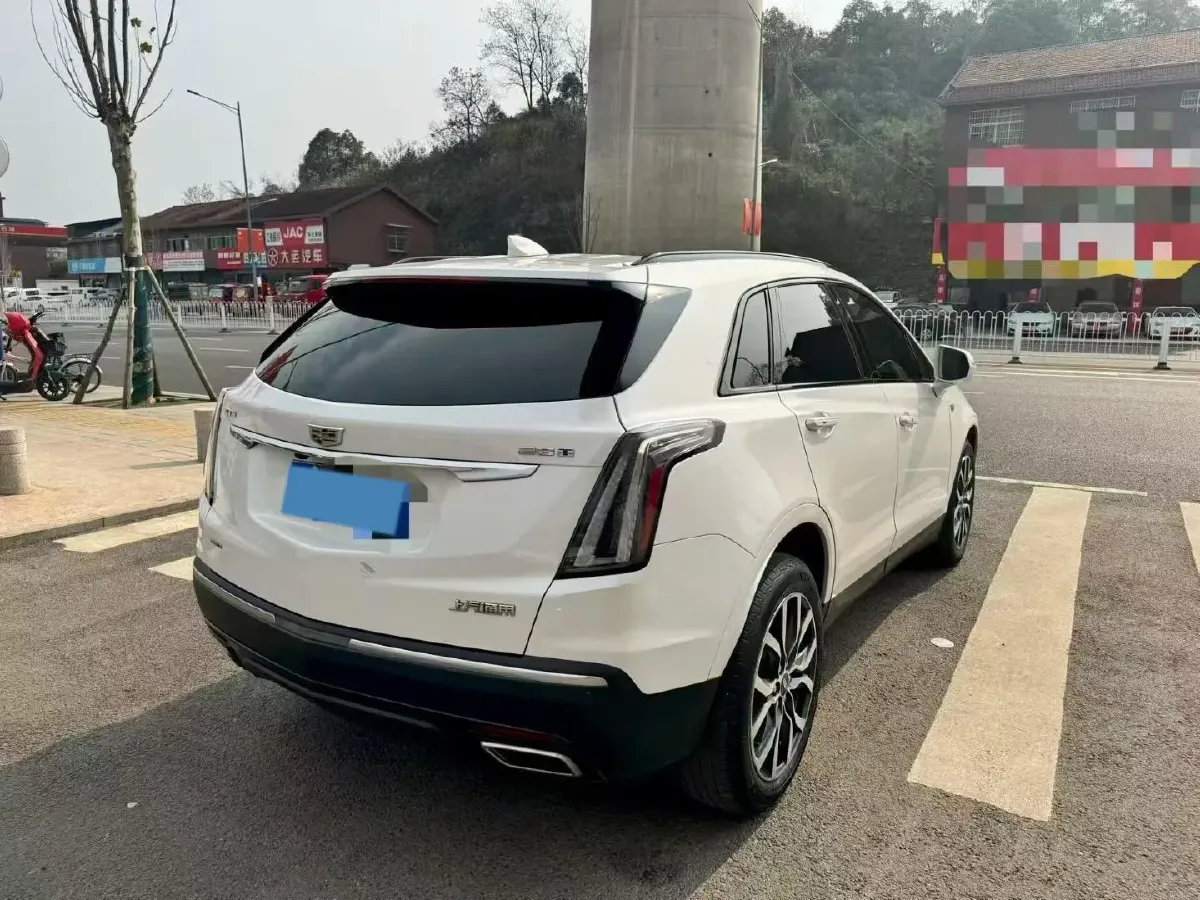 2022 Cadillac XT5 2.0T 237HP L4 9AT,autocango,china used car exporter,china ev exporter,chinese used car exporter,chinese used ev exporter