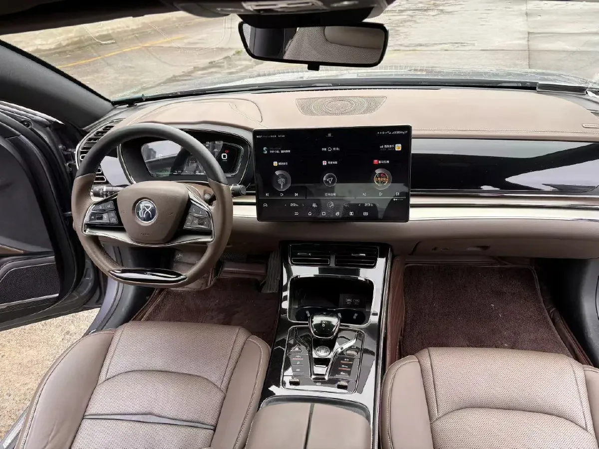 2020 WEY VV7 2.0T 227HP L4 7DCT PHEV,autocango,china used car exporter,china ev exporter,chinese used car exporter,chinese used ev exporter