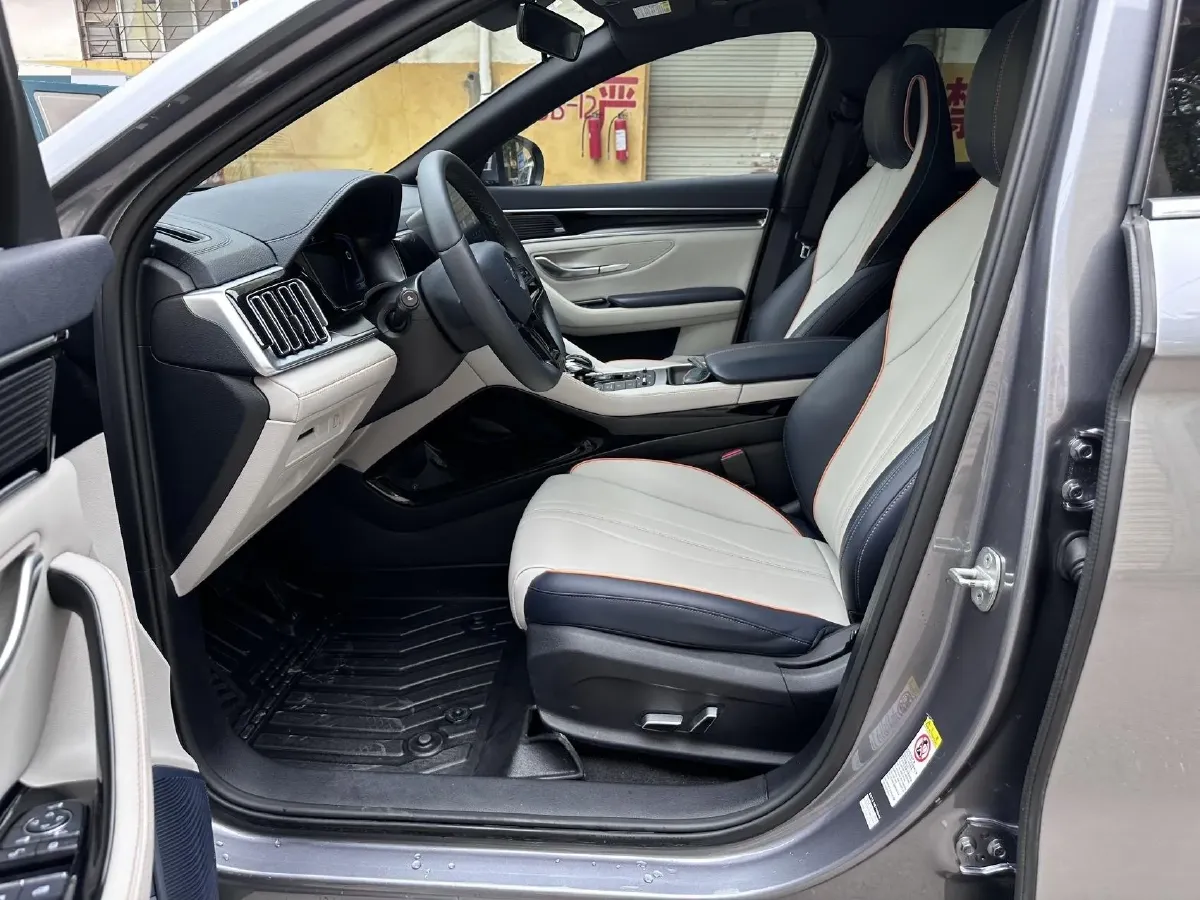 2021 Geely JiaJi 1.5T 177HP L3 7DCT PHEV 11.3KWH,autocango,china used car exporter,china ev exporter,chinese used car exporter,chinese used ev exporter