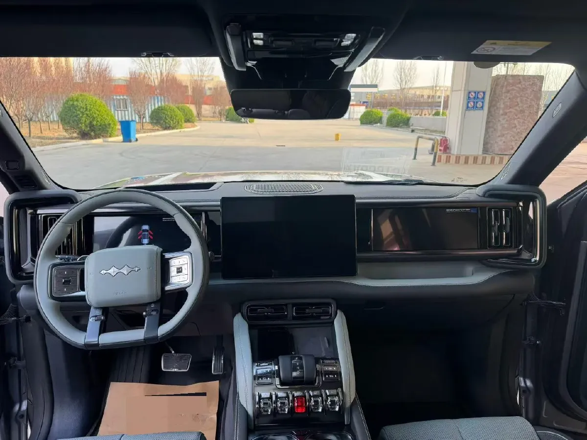 2025 FangChengBao Bao 5 1.5T 194HP L4 E-CVT PHEV 31.8KWH,autocango,china used car exporter,china ev exporter,chinese used car exporter,chinese used ev exporter