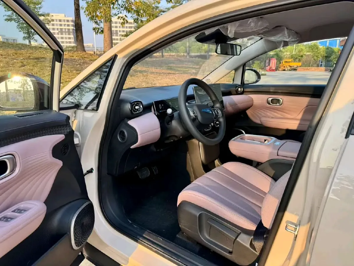 2025 Aion AION UT BEV,autocango,china used car exporter,china ev exporter,chinese used car exporter,chinese used ev exporter