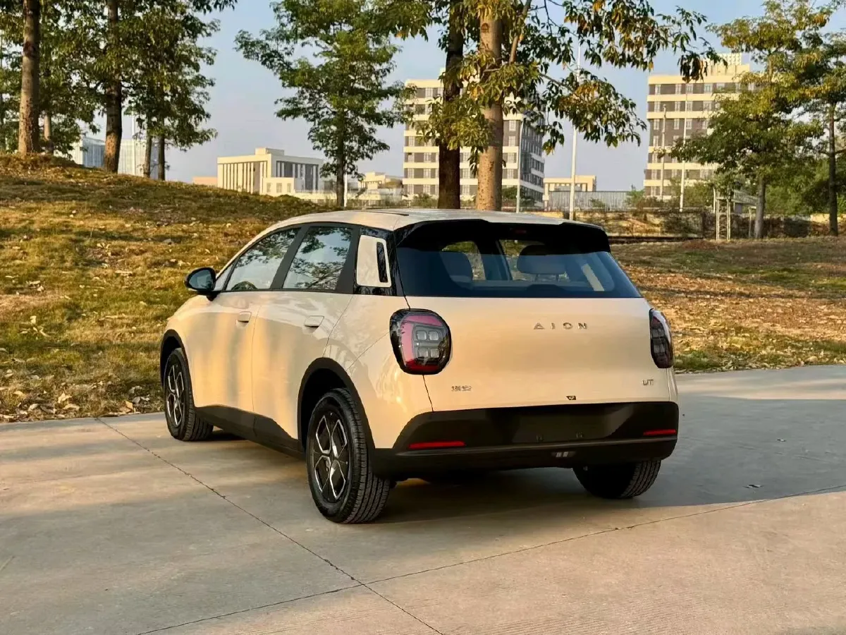 2025 Aion AION UT BEV,autocango,china used car exporter,china ev exporter,chinese used car exporter,chinese used ev exporter