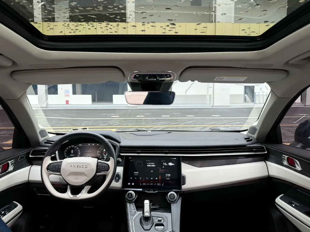 2021 LYNK&CO 01 2.0T 218HP L4 8AT,autocango,china used car exporter,china ev exporter,chinese used car exporter,chinese used ev exporter