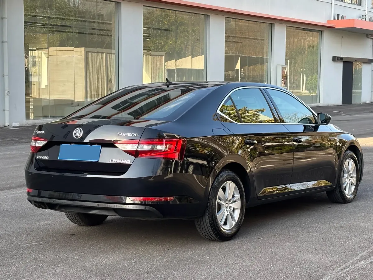 2016 Skoda Superb 1.4T 150HP L4 7DCT,autocango,china used car exporter,china ev exporter,chinese used car exporter,chinese used ev exporter
