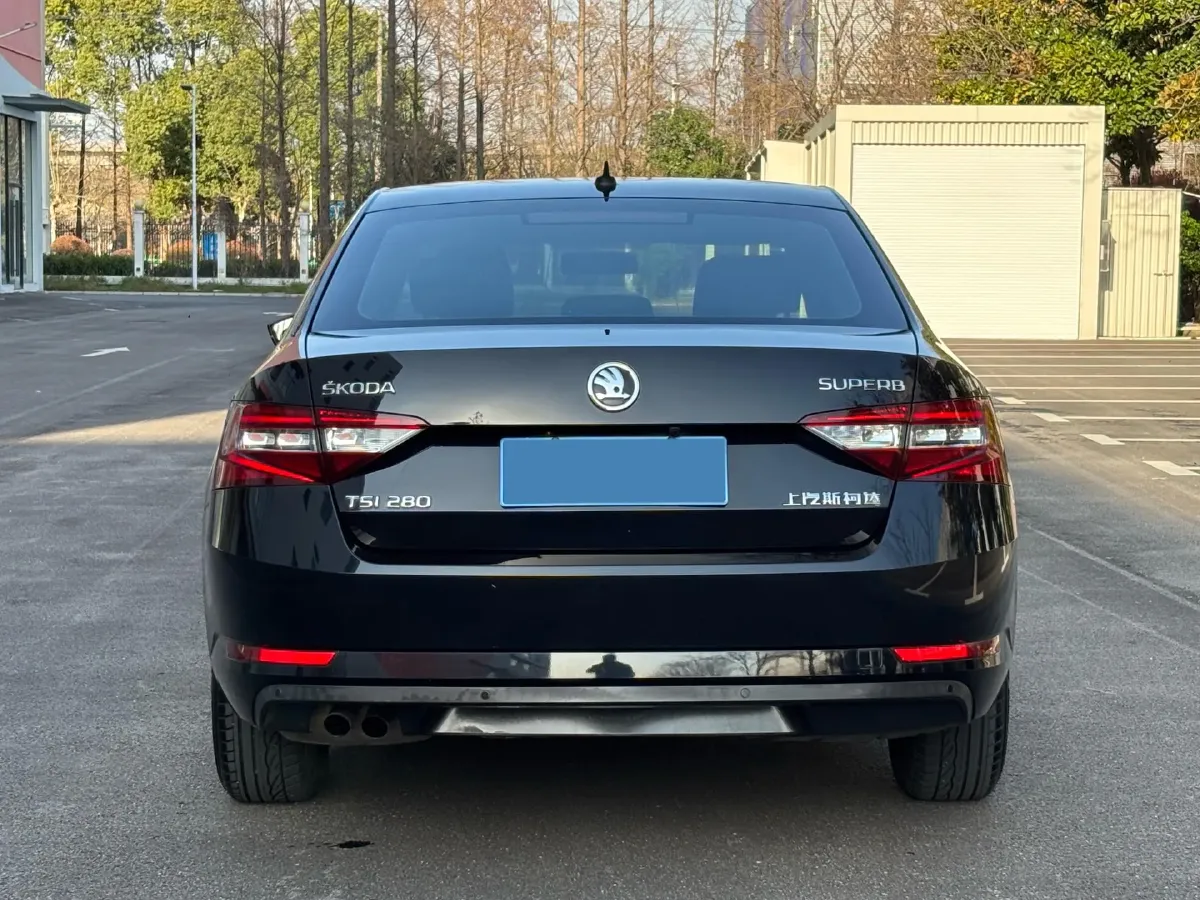 2016 Skoda Superb 1.4T 150HP L4 7DCT,autocango,china used car exporter,china ev exporter,chinese used car exporter,chinese used ev exporter