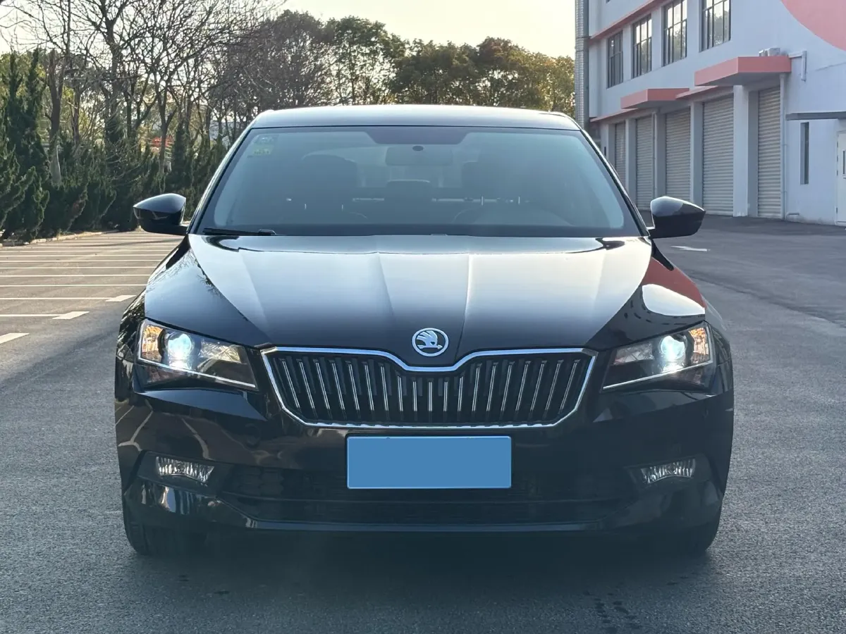 2016 Skoda Superb 1.4T 150HP L4 7DCT,autocango,china used car exporter,china ev exporter,chinese used car exporter,chinese used ev exporter