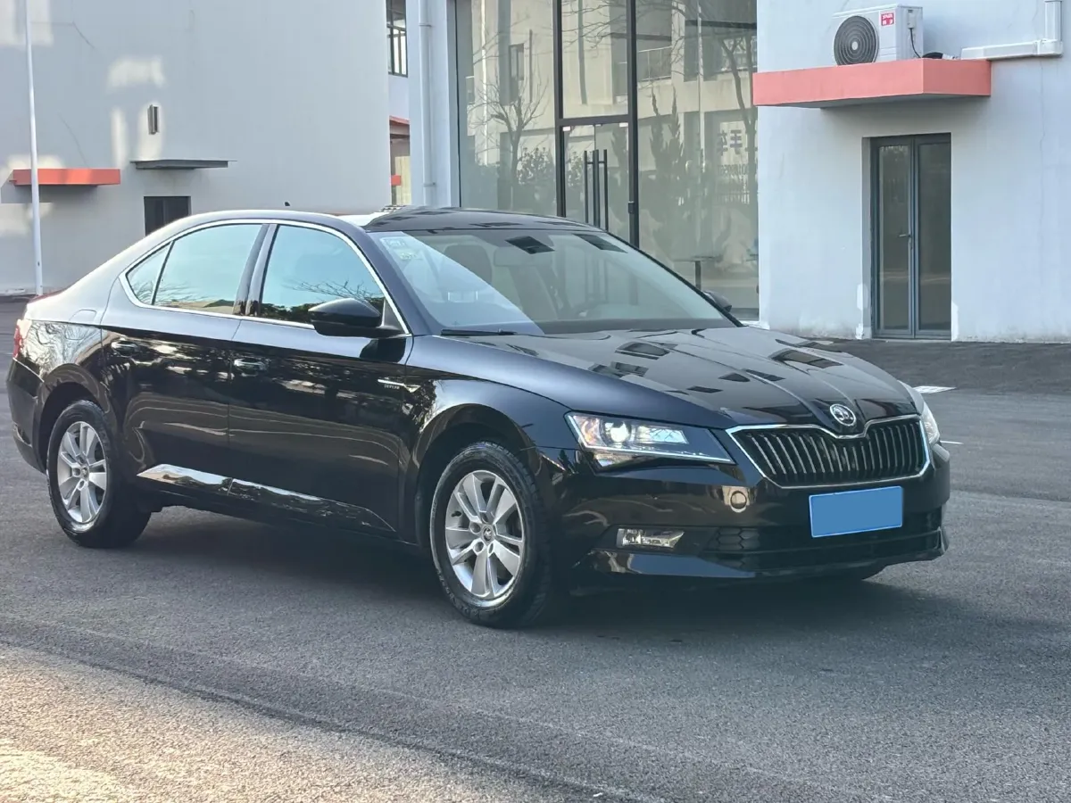 2016 Skoda Superb 1.4T 150HP L4 7DCT,autocango,china used car exporter,china ev exporter,chinese used car exporter,chinese used ev exporter