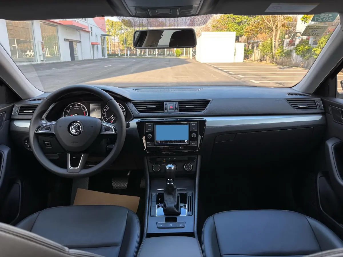 2016 Skoda Superb 1.4T 150HP L4 7DCT,autocango,china used car exporter,china ev exporter,chinese used car exporter,chinese used ev exporter