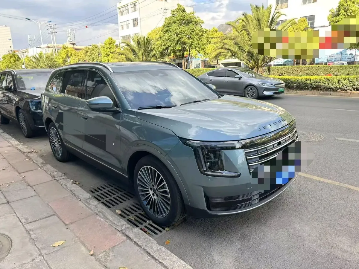 2025 Jetour X70 Plus 1.5T 156HP L4 CVT,autocango,china used car exporter,china ev exporter,chinese used car exporter,chinese used ev exporter
