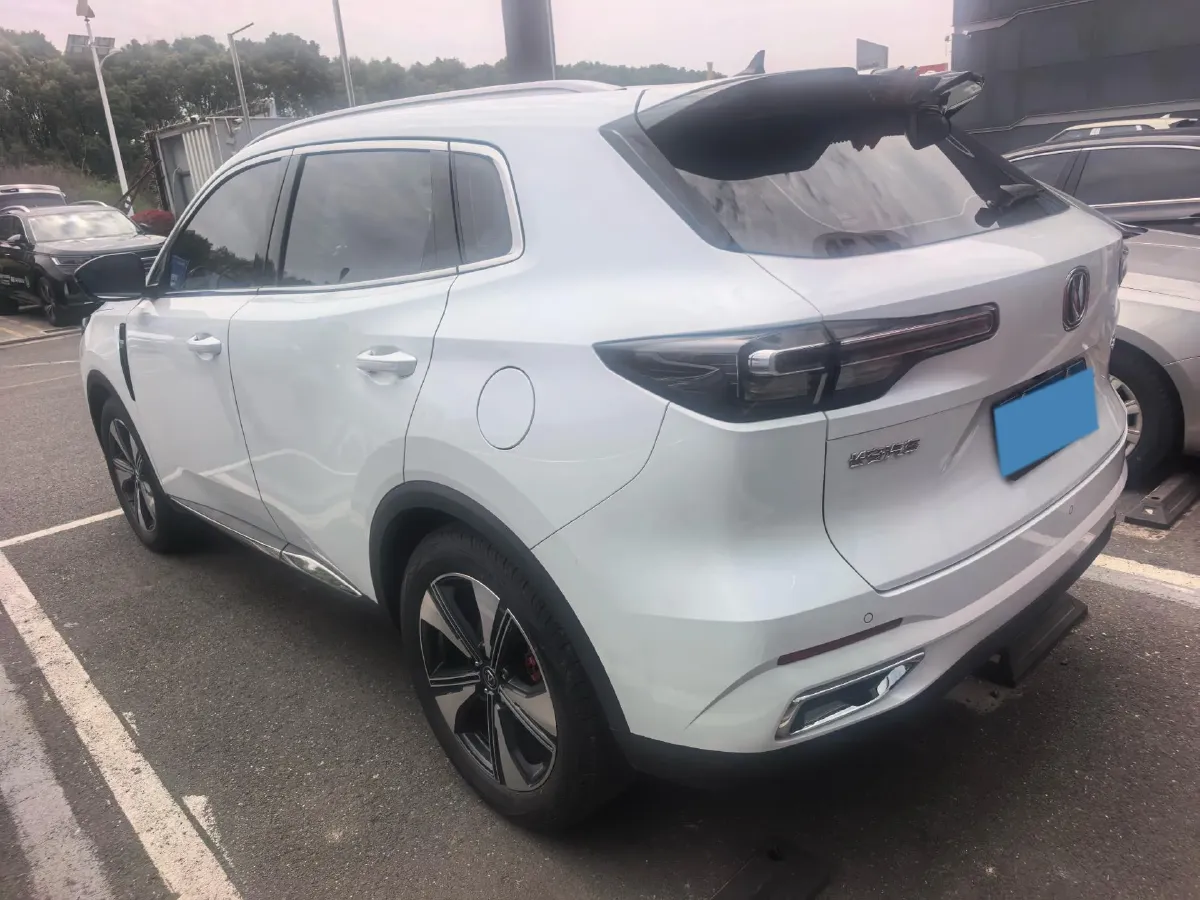 2022 ChangAn Oshan X7 Plus 1.5T 188HP L4 7DCT,autocango,china used car exporter,china ev exporter,chinese used car exporter,chinese used ev exporter