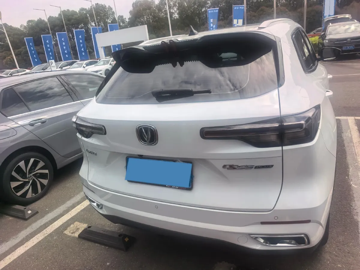 2022 ChangAn Oshan X7 Plus 1.5T 188HP L4 7DCT,autocango,china used car exporter,china ev exporter,chinese used car exporter,chinese used ev exporter