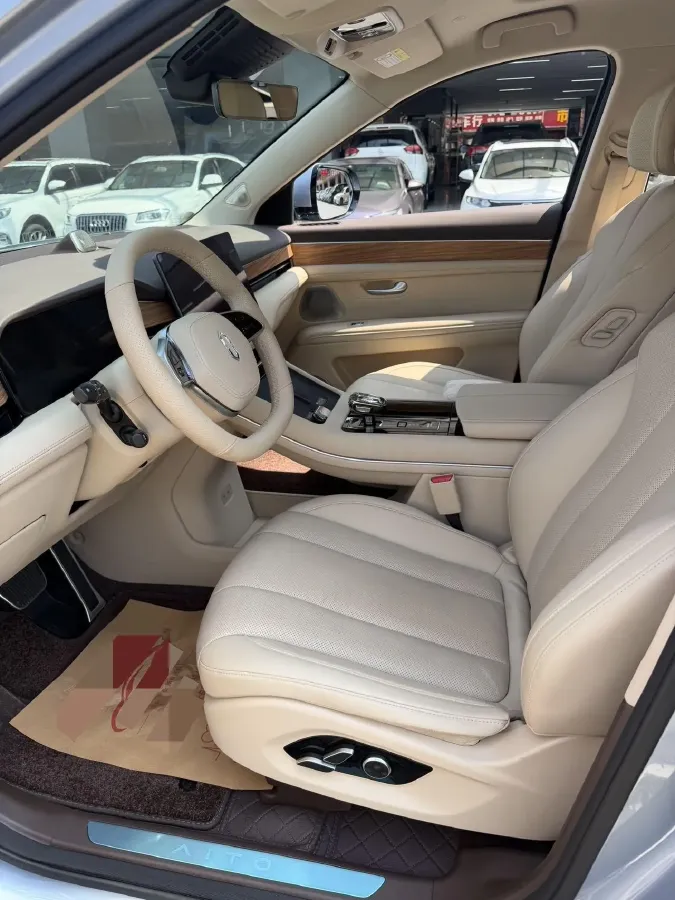 2024 AITO AITO M7 1.5T 152HP L4 REEV 40KWH,autocango,china used car exporter,china ev exporter,chinese used car exporter,chinese used ev exporter