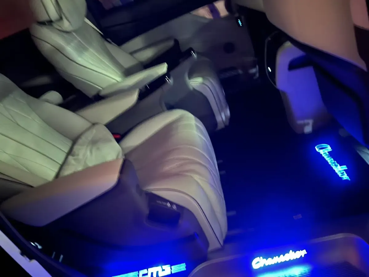 2022 Denza D9 1.5T 139HP L4 E-CVT PHEV 40.06KWH,autocango,china used car exporter,china ev exporter,chinese used car exporter,chinese used ev exporter