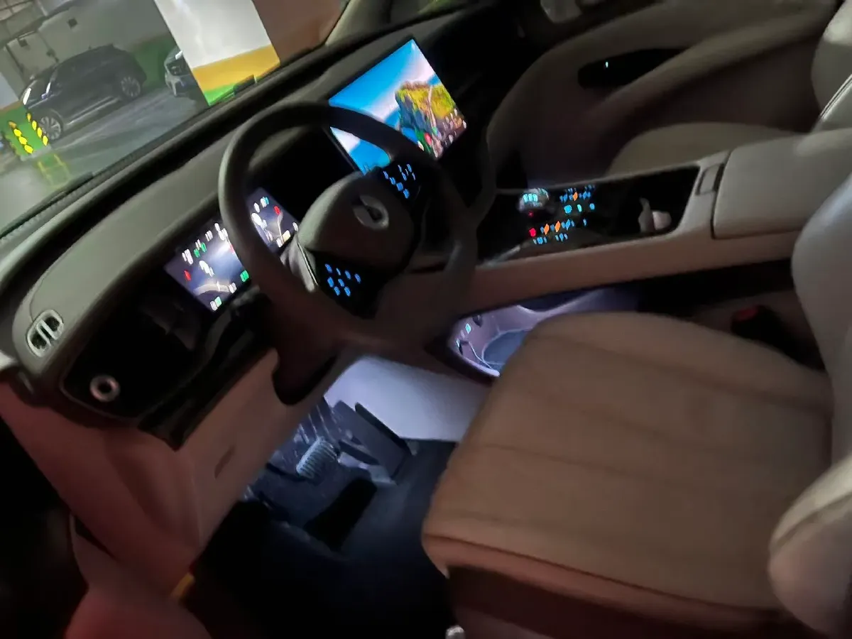 2022 Denza D9 1.5T 139HP L4 E-CVT PHEV 40.06KWH,autocango,china used car exporter,china ev exporter,chinese used car exporter,chinese used ev exporter