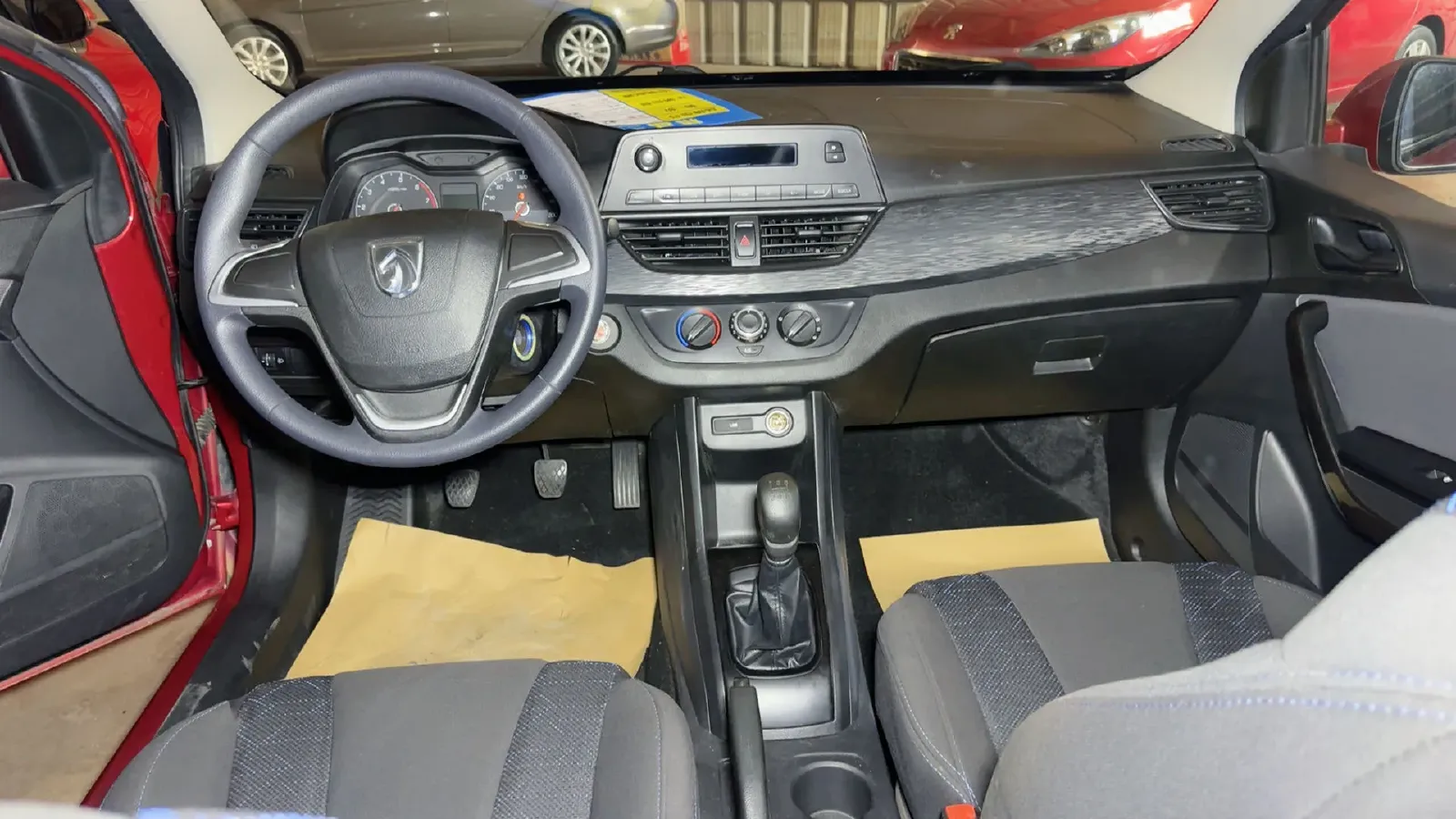 2016 BaoJun 310 1.2L 82HP L4 5MT,autocango,china used car exporter,china ev exporter,chinese used car exporter,chinese used ev exporter