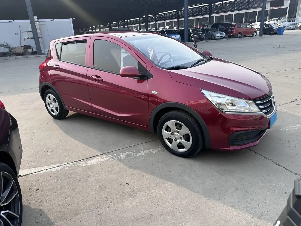 2016 BaoJun 310 1.2L 82HP L4 5MT,autocango,china used car exporter,china ev exporter,chinese used car exporter,chinese used ev exporter