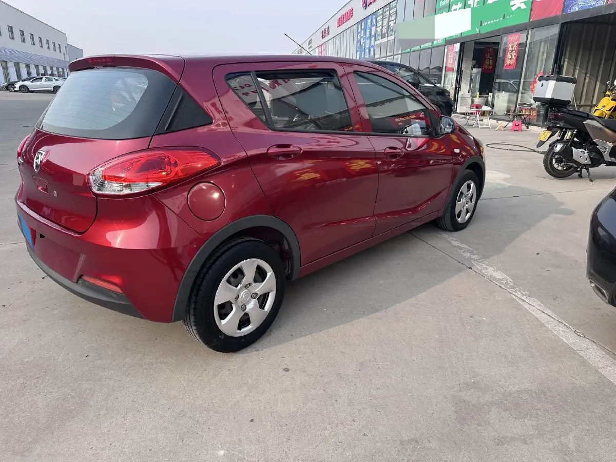 2016 BaoJun 310 1.2L 82HP L4 5MT,autocango,china used car exporter,china ev exporter,chinese used car exporter,chinese used ev exporter