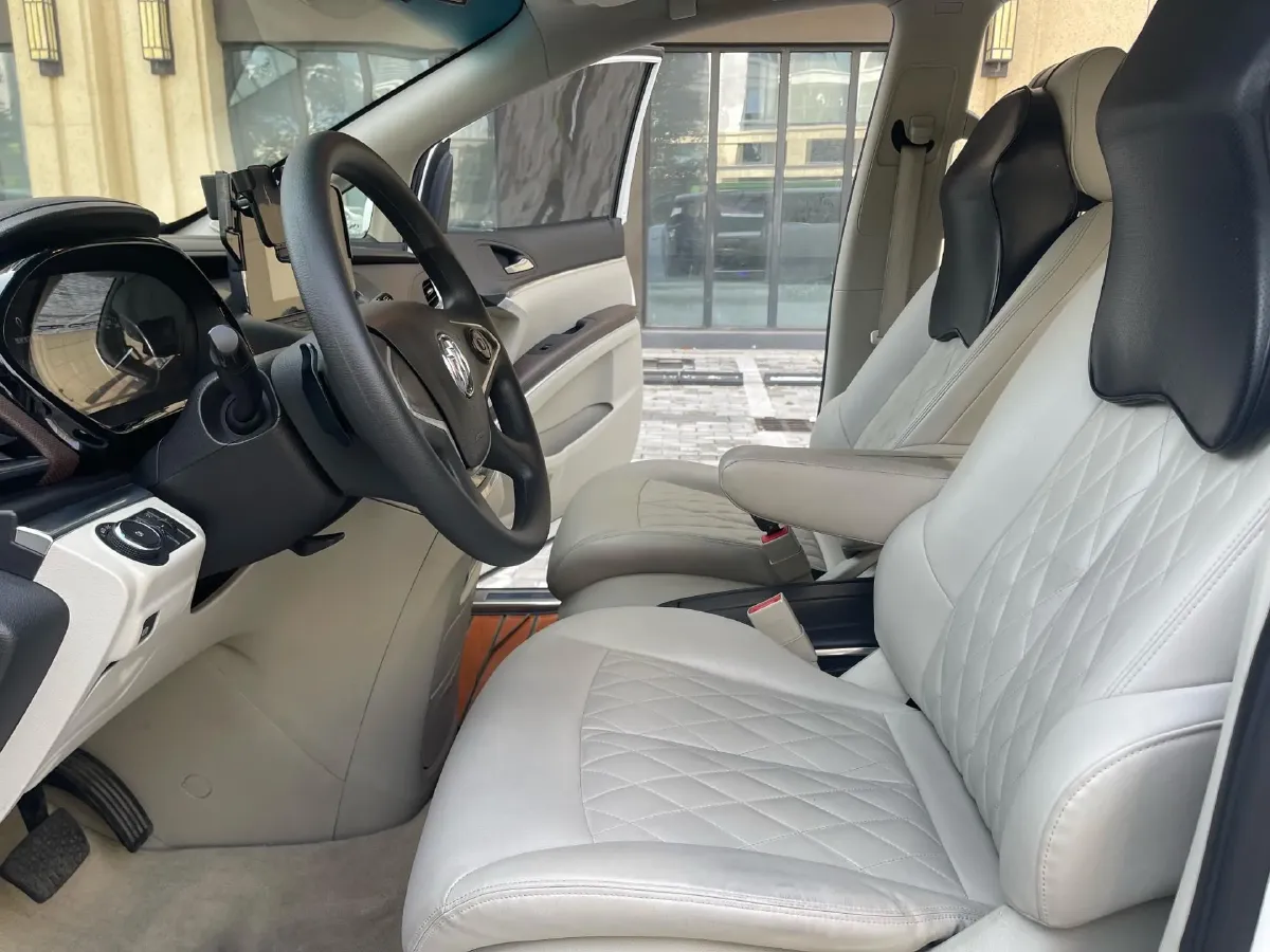 2021 Buick GL8 2.0T 237HP L4 9AT,autocango,china used car exporter,china ev exporter,chinese used car exporter,chinese used ev exporter
