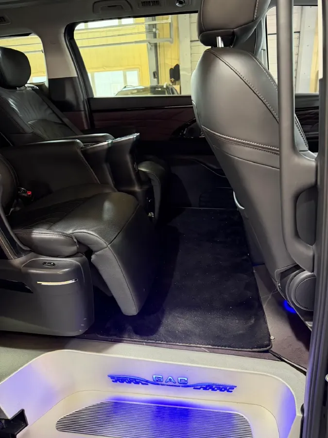 2024 GAC Trumpchi M8 2.0T 252HP L4 8AT,autocango,china used car exporter,china ev exporter,chinese used car exporter,chinese used ev exporter